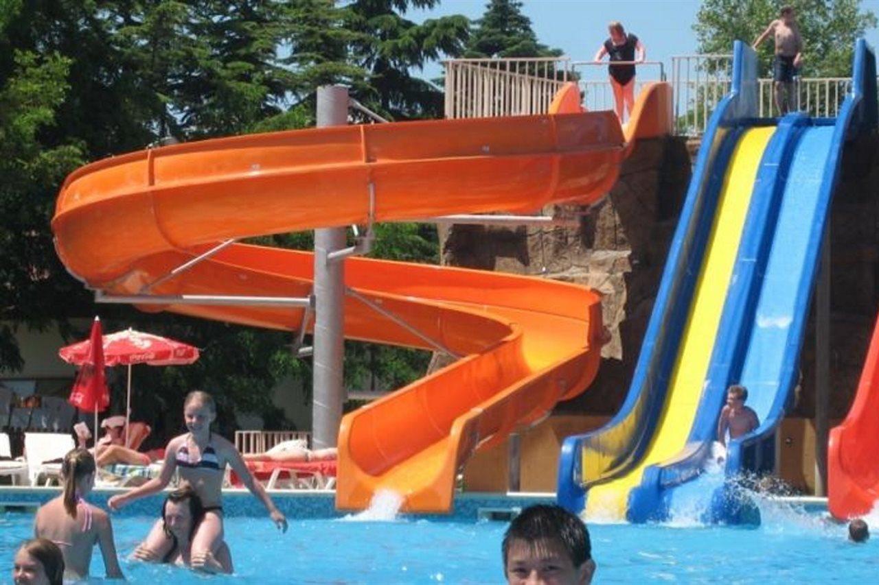 Hotel Iskar & Aquapark Pantai Sunny Luaran gambar