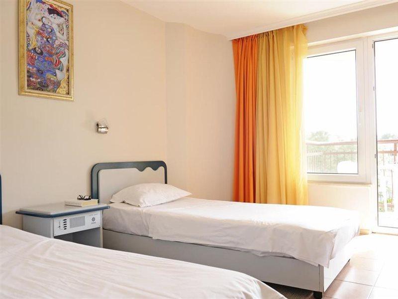 Hotel Iskar & Aquapark Pantai Sunny Luaran gambar