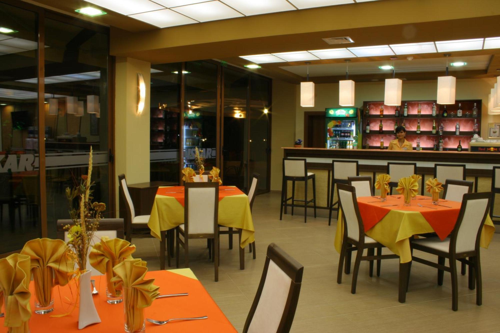 Hotel Iskar & Aquapark Pantai Sunny Luaran gambar
